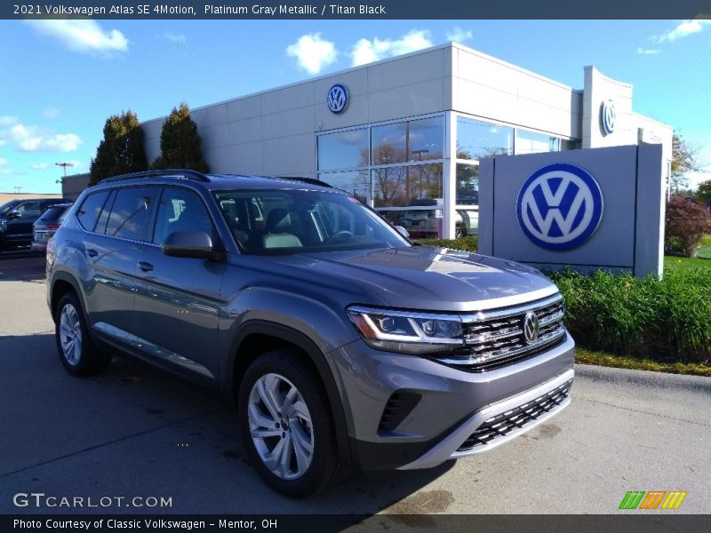 Platinum Gray Metallic / Titan Black 2021 Volkswagen Atlas SE 4Motion