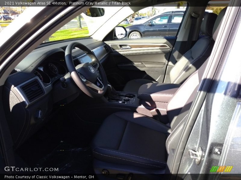 Platinum Gray Metallic / Titan Black 2021 Volkswagen Atlas SE 4Motion