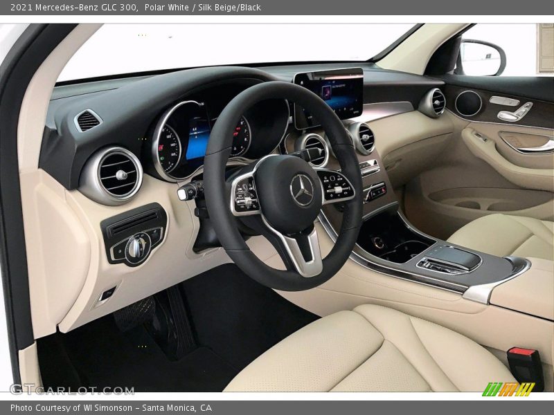 Polar White / Silk Beige/Black 2021 Mercedes-Benz GLC 300