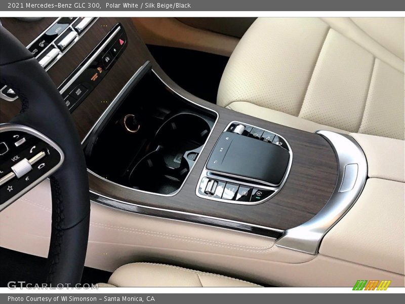 Polar White / Silk Beige/Black 2021 Mercedes-Benz GLC 300