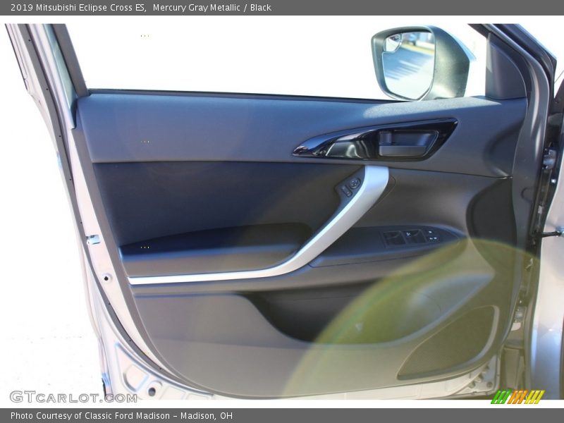 Mercury Gray Metallic / Black 2019 Mitsubishi Eclipse Cross ES