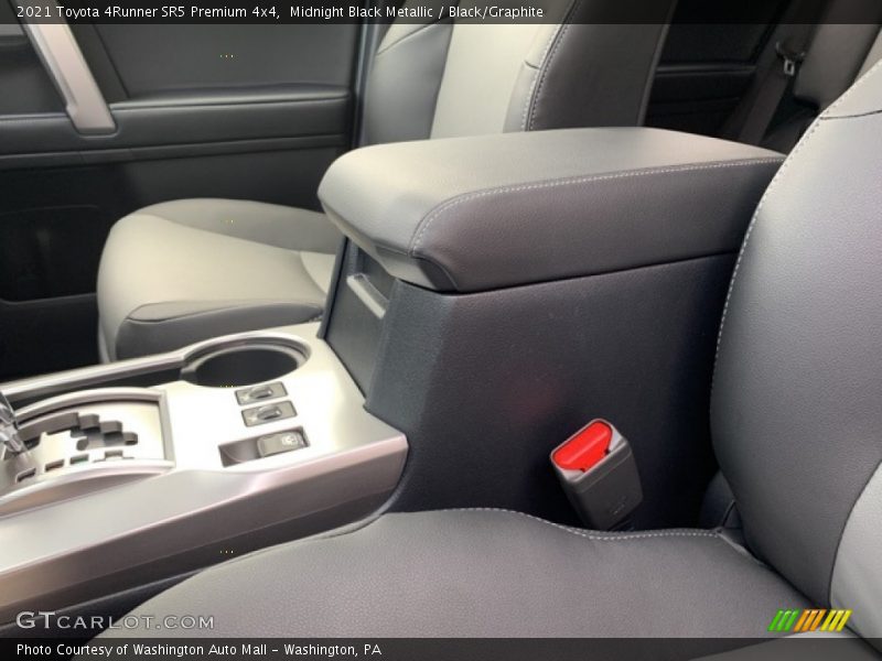Midnight Black Metallic / Black/Graphite 2021 Toyota 4Runner SR5 Premium 4x4