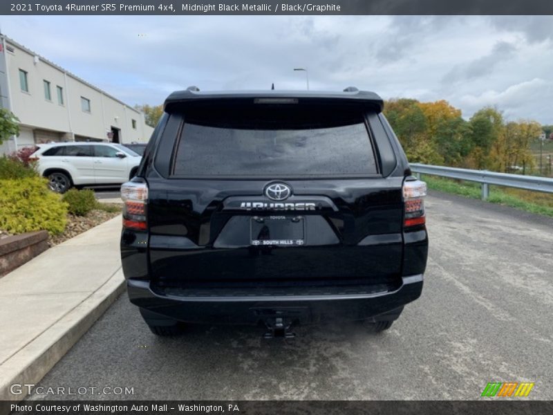 Midnight Black Metallic / Black/Graphite 2021 Toyota 4Runner SR5 Premium 4x4