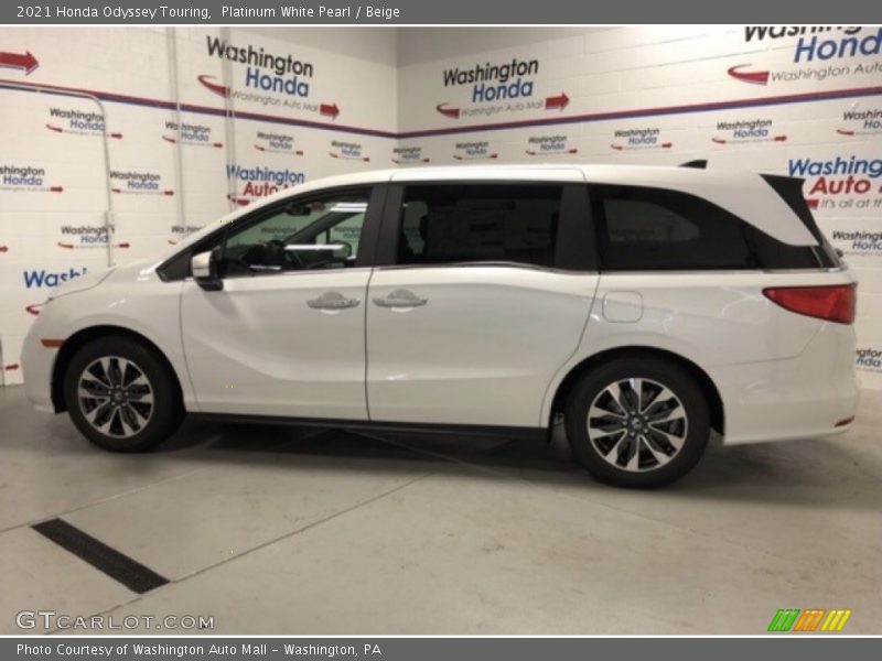 Platinum White Pearl / Beige 2021 Honda Odyssey Touring