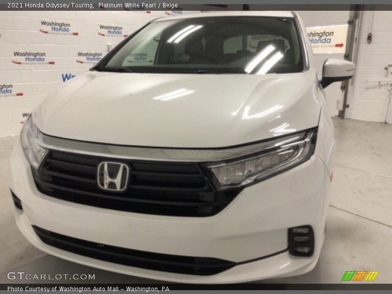 Platinum White Pearl / Beige 2021 Honda Odyssey Touring