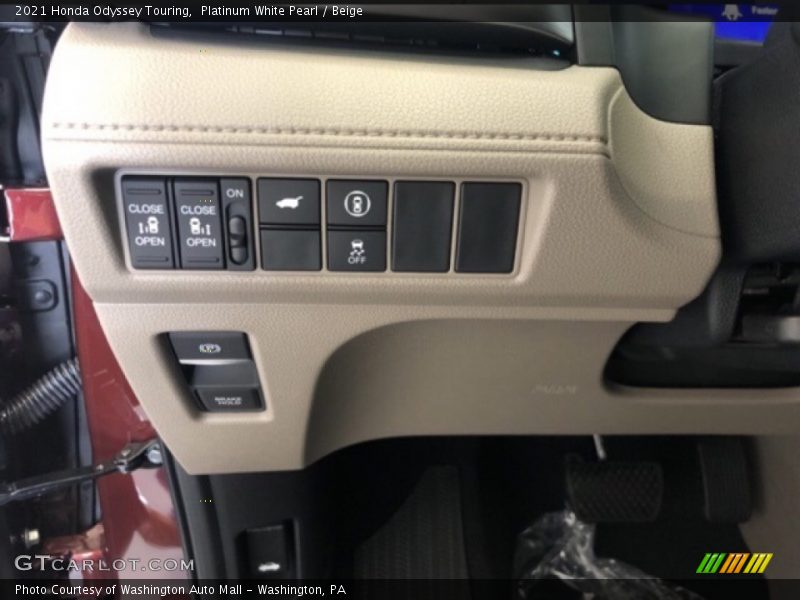 Platinum White Pearl / Beige 2021 Honda Odyssey Touring