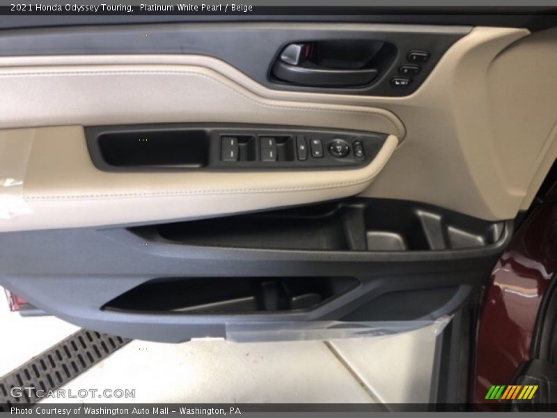 Platinum White Pearl / Beige 2021 Honda Odyssey Touring