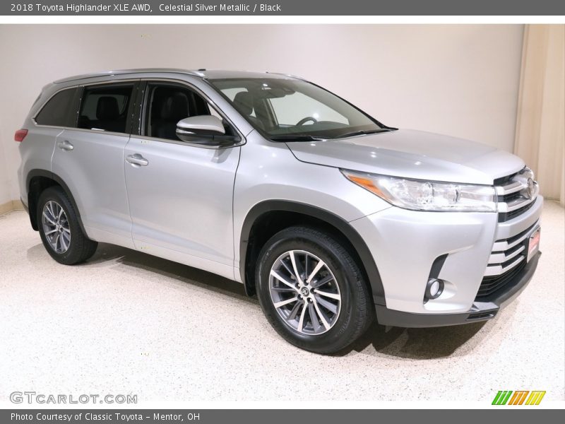 Front 3/4 View of 2018 Highlander XLE AWD