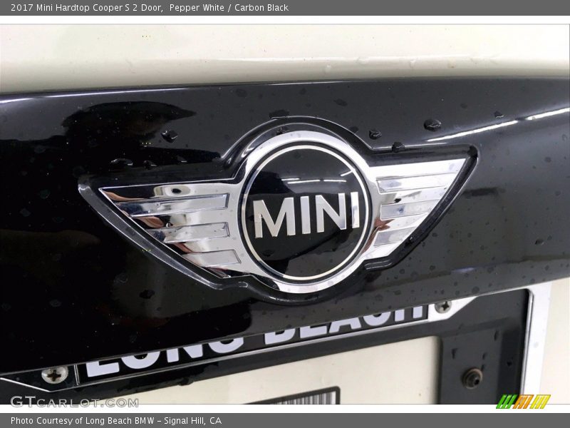 Pepper White / Carbon Black 2017 Mini Hardtop Cooper S 2 Door