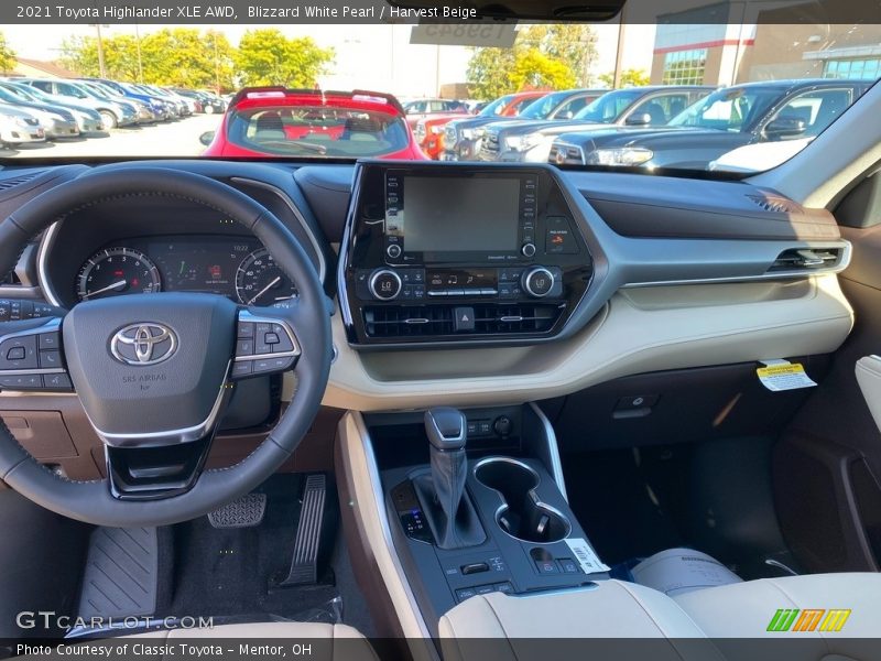 Blizzard White Pearl / Harvest Beige 2021 Toyota Highlander XLE AWD