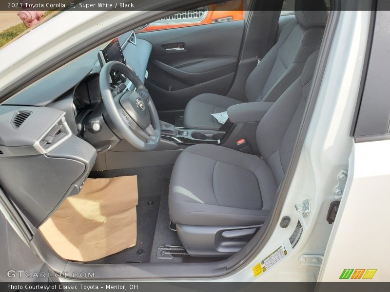 Super White / Black 2021 Toyota Corolla LE