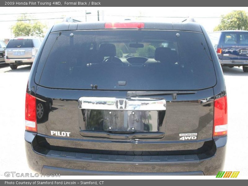 Formal Black / Black 2009 Honda Pilot Touring 4WD