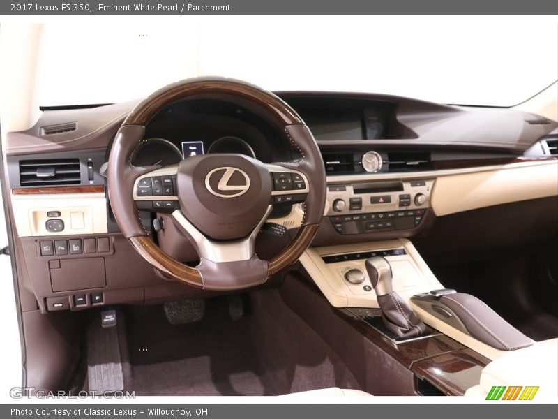 Eminent White Pearl / Parchment 2017 Lexus ES 350