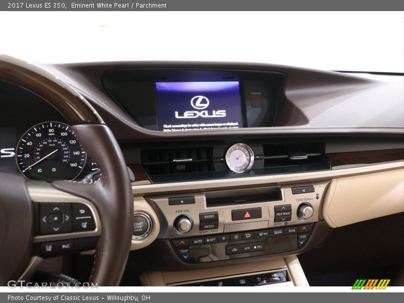 Eminent White Pearl / Parchment 2017 Lexus ES 350