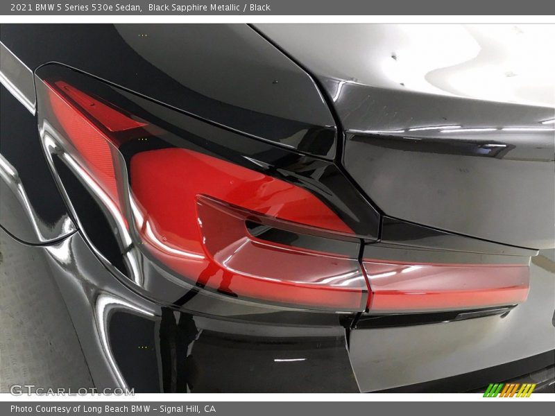 Black Sapphire Metallic / Black 2021 BMW 5 Series 530e Sedan