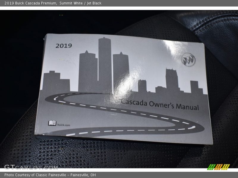 Summit White / Jet Black 2019 Buick Cascada Premium