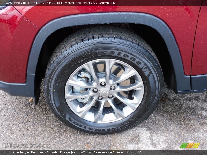  2020 Cherokee Latitude Plus 4x4 Wheel