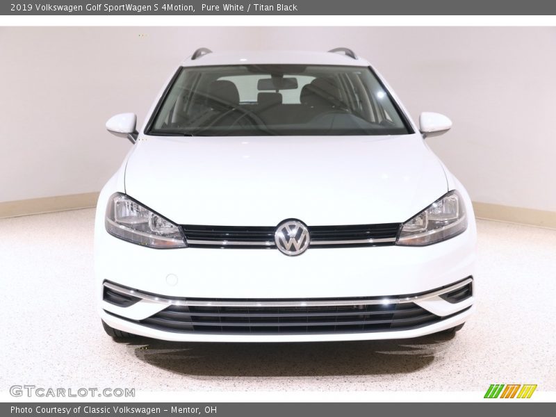 Pure White / Titan Black 2019 Volkswagen Golf SportWagen S 4Motion