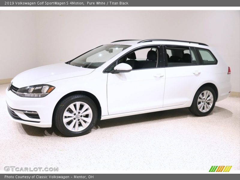 Pure White / Titan Black 2019 Volkswagen Golf SportWagen S 4Motion