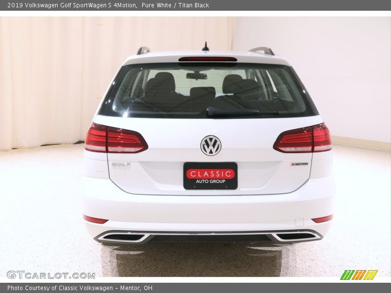 Pure White / Titan Black 2019 Volkswagen Golf SportWagen S 4Motion
