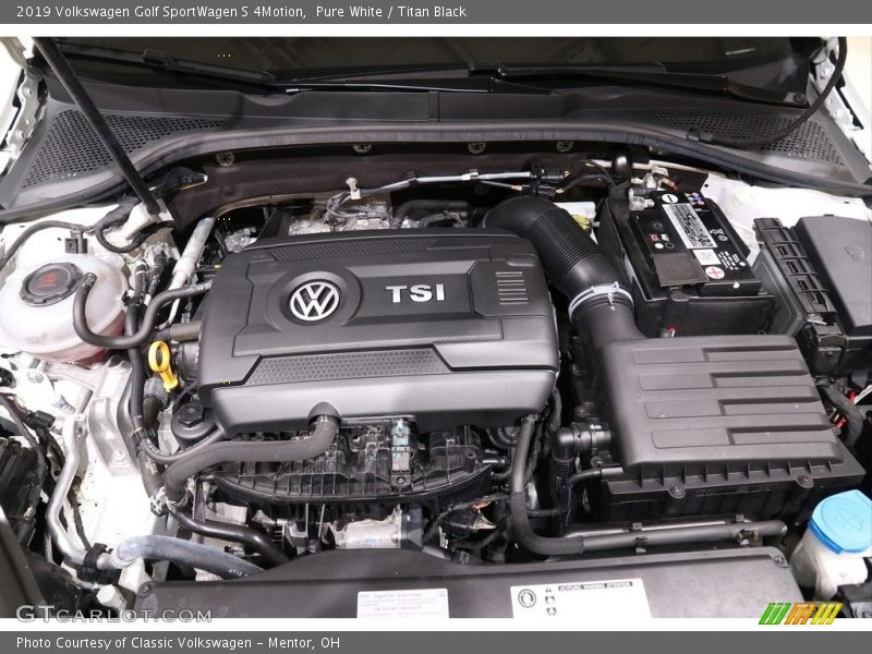Pure White / Titan Black 2019 Volkswagen Golf SportWagen S 4Motion