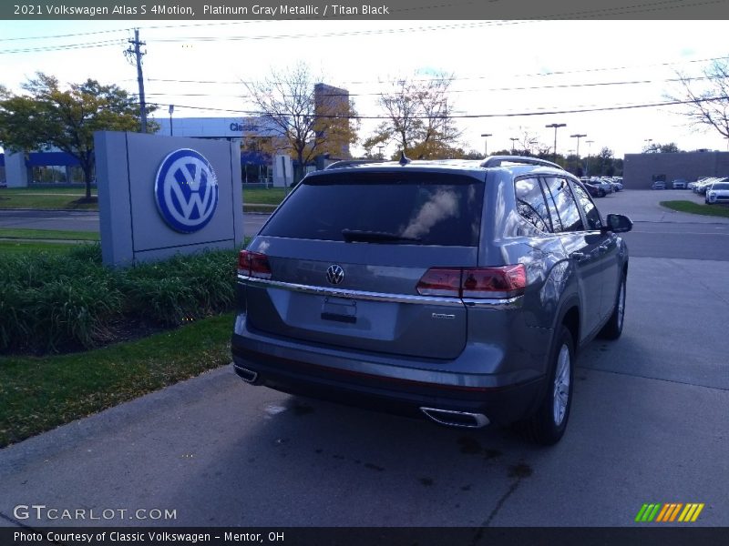 Platinum Gray Metallic / Titan Black 2021 Volkswagen Atlas S 4Motion
