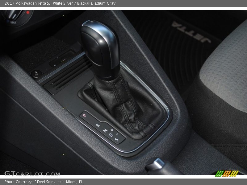 White Silver / Black/Palladium Gray 2017 Volkswagen Jetta S