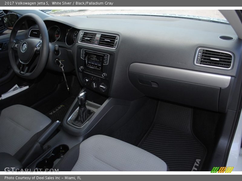White Silver / Black/Palladium Gray 2017 Volkswagen Jetta S