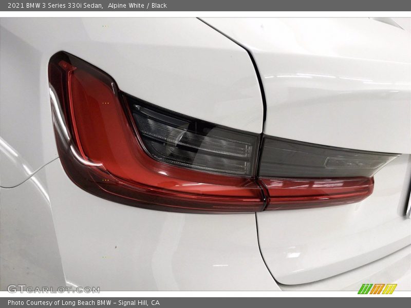 Alpine White / Black 2021 BMW 3 Series 330i Sedan