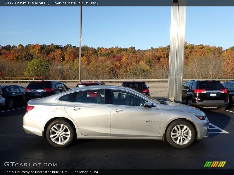 Silver Ice Metallic / Jet Black 2017 Chevrolet Malibu LT