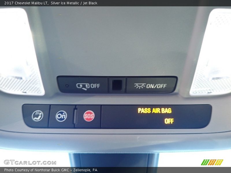 Silver Ice Metallic / Jet Black 2017 Chevrolet Malibu LT