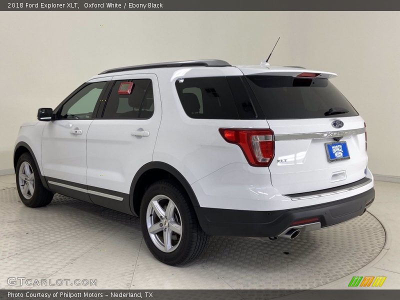 Oxford White / Ebony Black 2018 Ford Explorer XLT
