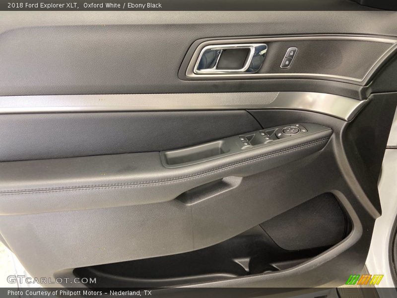 Oxford White / Ebony Black 2018 Ford Explorer XLT