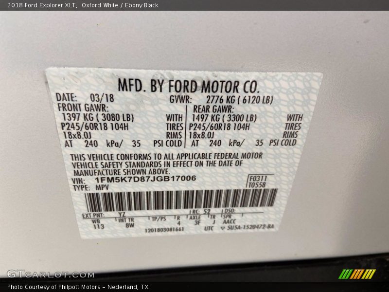 Oxford White / Ebony Black 2018 Ford Explorer XLT