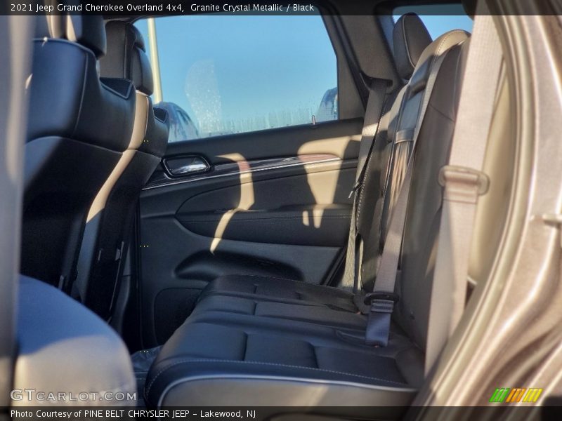 Granite Crystal Metallic / Black 2021 Jeep Grand Cherokee Overland 4x4