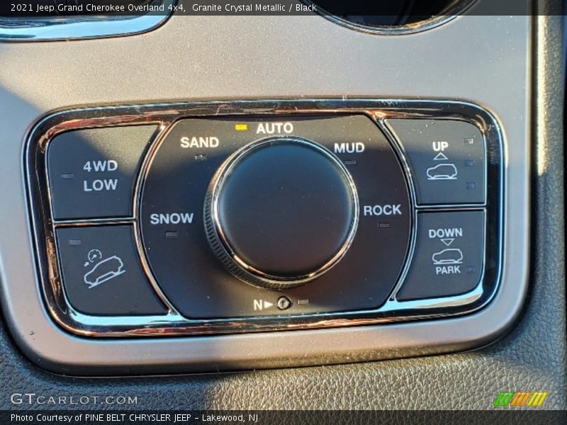 Granite Crystal Metallic / Black 2021 Jeep Grand Cherokee Overland 4x4
