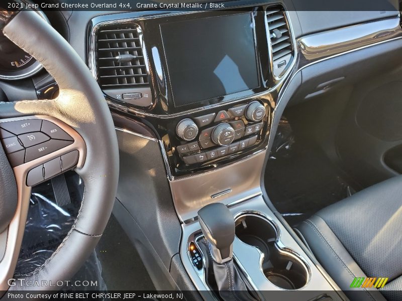 Granite Crystal Metallic / Black 2021 Jeep Grand Cherokee Overland 4x4