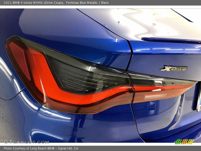  2021 4 Series M440i xDrive Coupe Logo