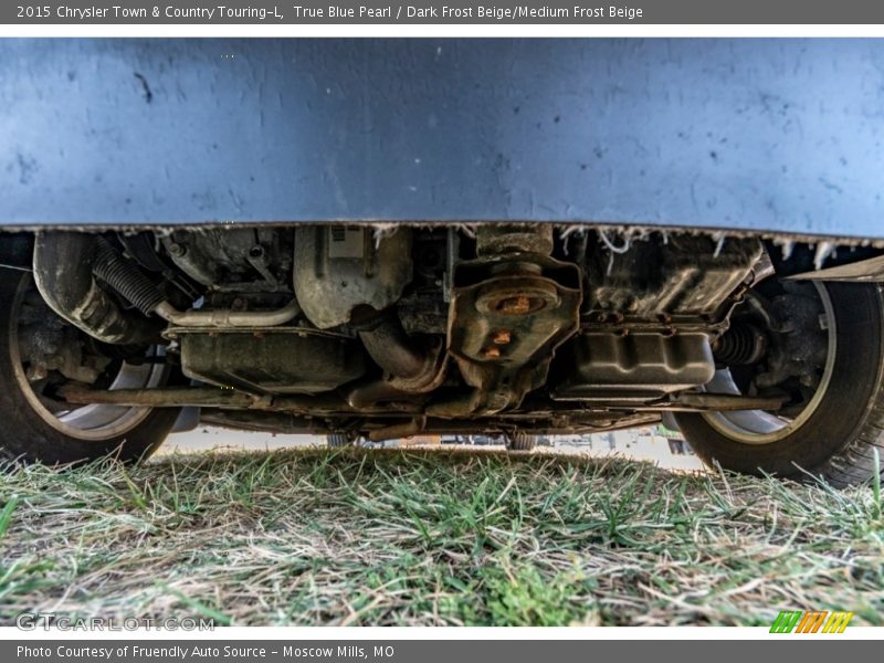 True Blue Pearl / Dark Frost Beige/Medium Frost Beige 2015 Chrysler Town & Country Touring-L