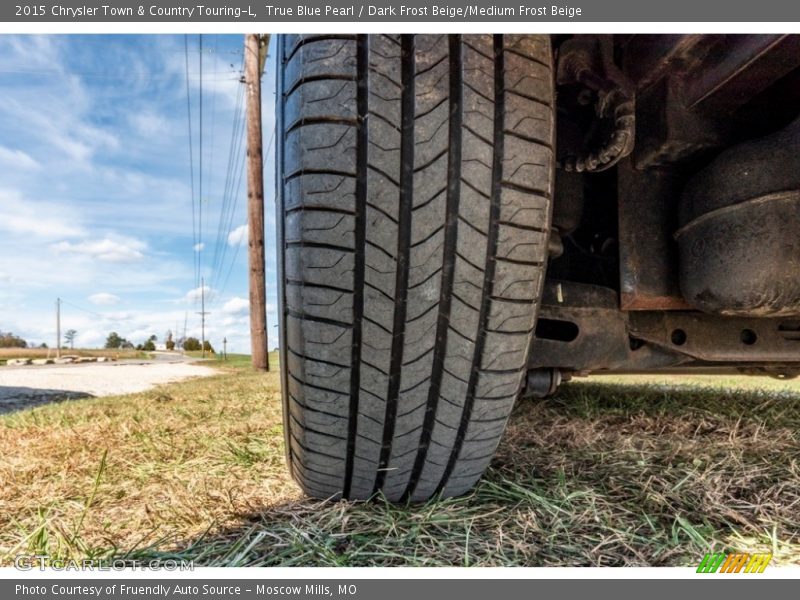 True Blue Pearl / Dark Frost Beige/Medium Frost Beige 2015 Chrysler Town & Country Touring-L