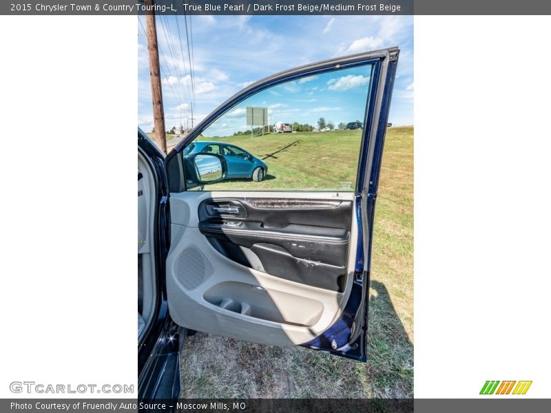 True Blue Pearl / Dark Frost Beige/Medium Frost Beige 2015 Chrysler Town & Country Touring-L