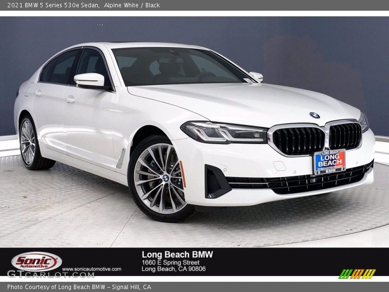 Alpine White / Black 2021 BMW 5 Series 530e Sedan