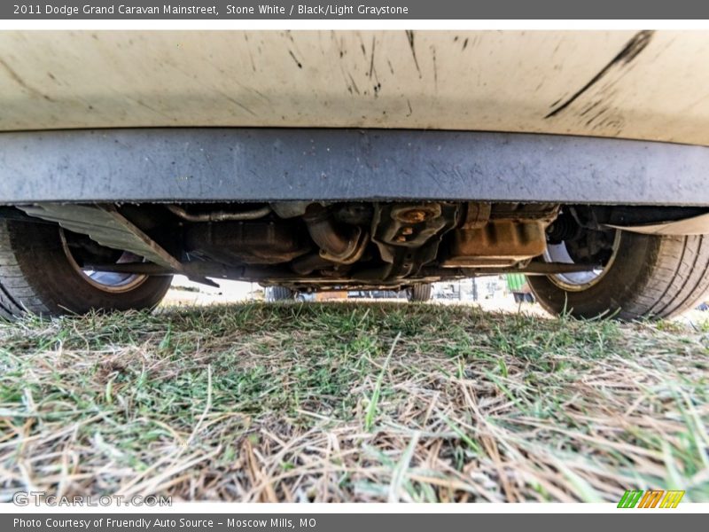 Stone White / Black/Light Graystone 2011 Dodge Grand Caravan Mainstreet