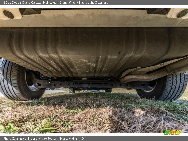 Stone White / Black/Light Graystone 2011 Dodge Grand Caravan Mainstreet