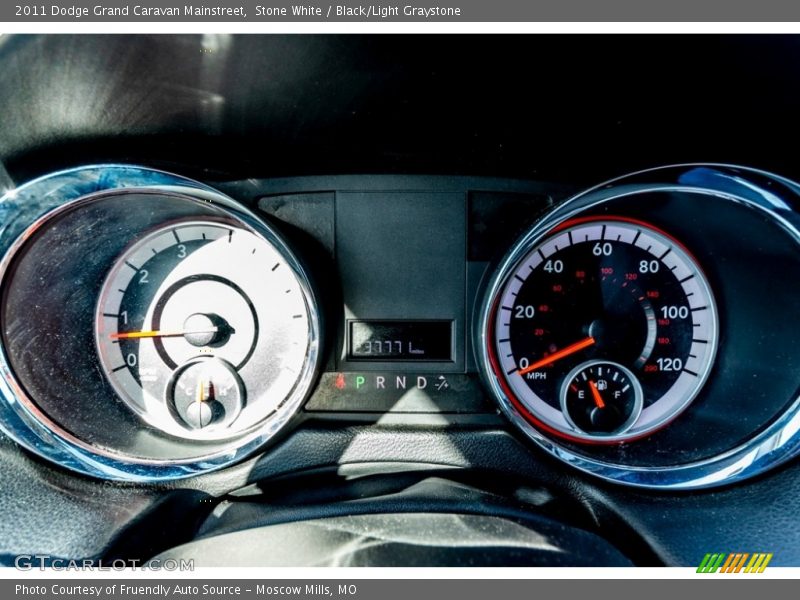 Stone White / Black/Light Graystone 2011 Dodge Grand Caravan Mainstreet