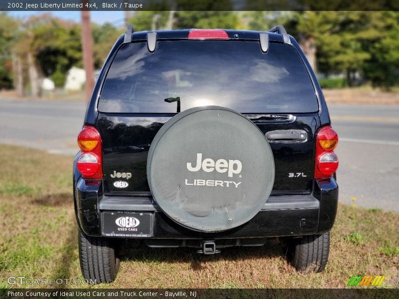 Black / Taupe 2002 Jeep Liberty Limited 4x4