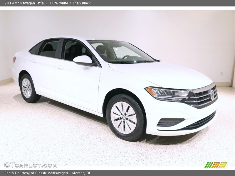 Pure White / Titan Black 2019 Volkswagen Jetta S