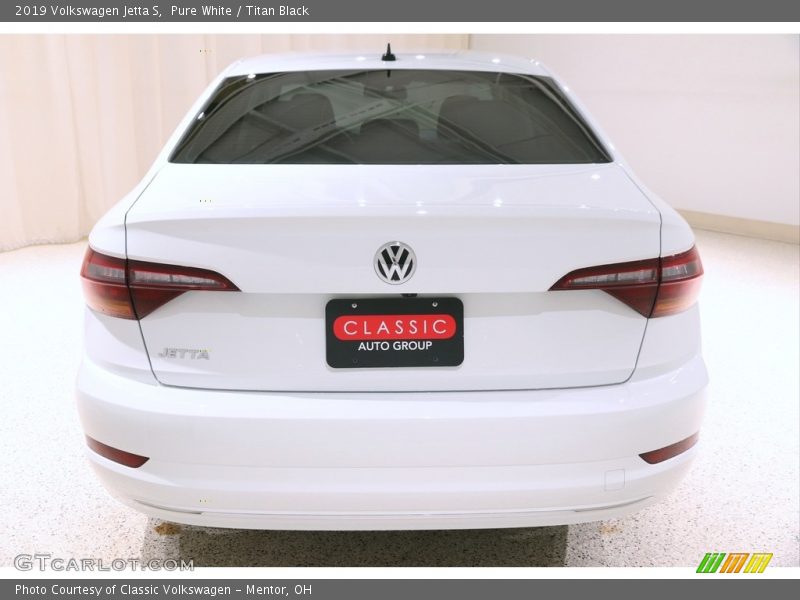 Pure White / Titan Black 2019 Volkswagen Jetta S