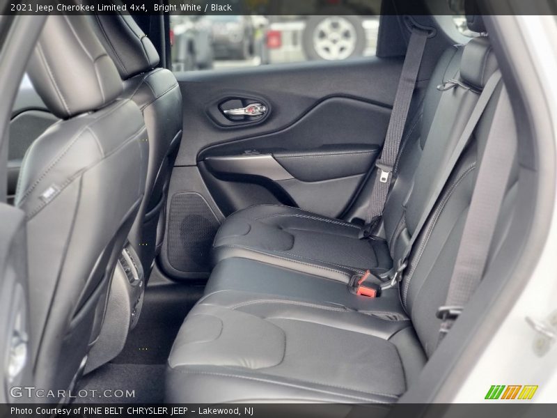 Bright White / Black 2021 Jeep Cherokee Limited 4x4