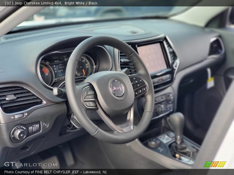 Bright White / Black 2021 Jeep Cherokee Limited 4x4